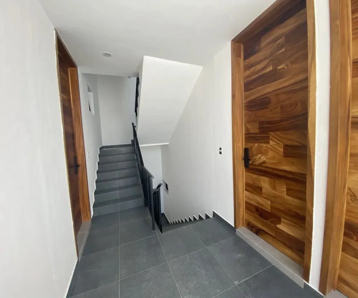 Departamento En Venta,Fracc Juan Manuel Vallarta,Avenida de Inglaterra 00, Zapopan, Jalisco 45120, 1 Cuarto,1 Baño, Avenida de Inglaterra,1,pIZf4J9