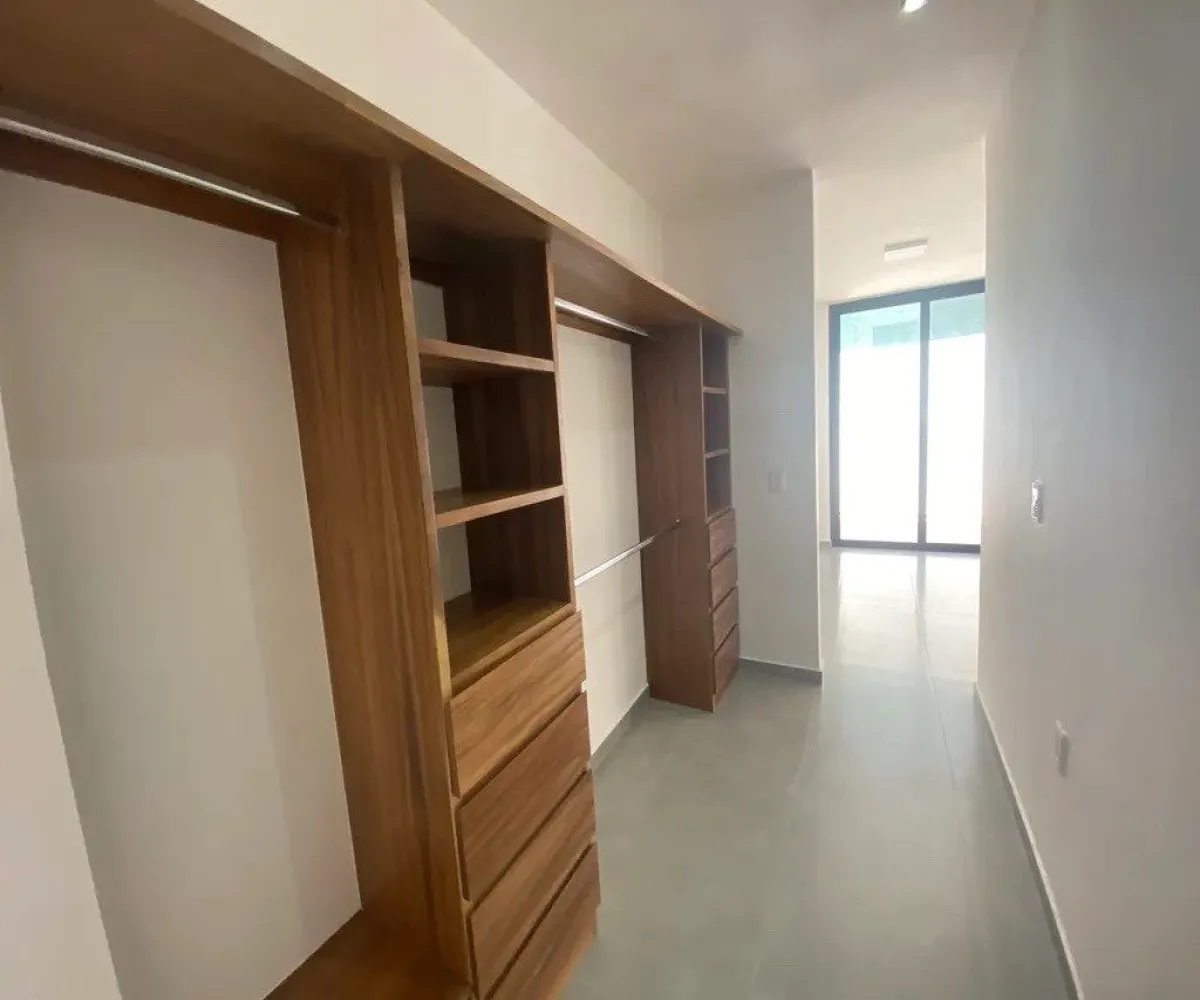 Departamento En Venta,Fracc Juan Manuel Vallarta,Avenida de Inglaterra 00, Zapopan, Jalisco 45120, 1 Cuarto,1 Baño, Avenida de Inglaterra,1,pIZf4J9