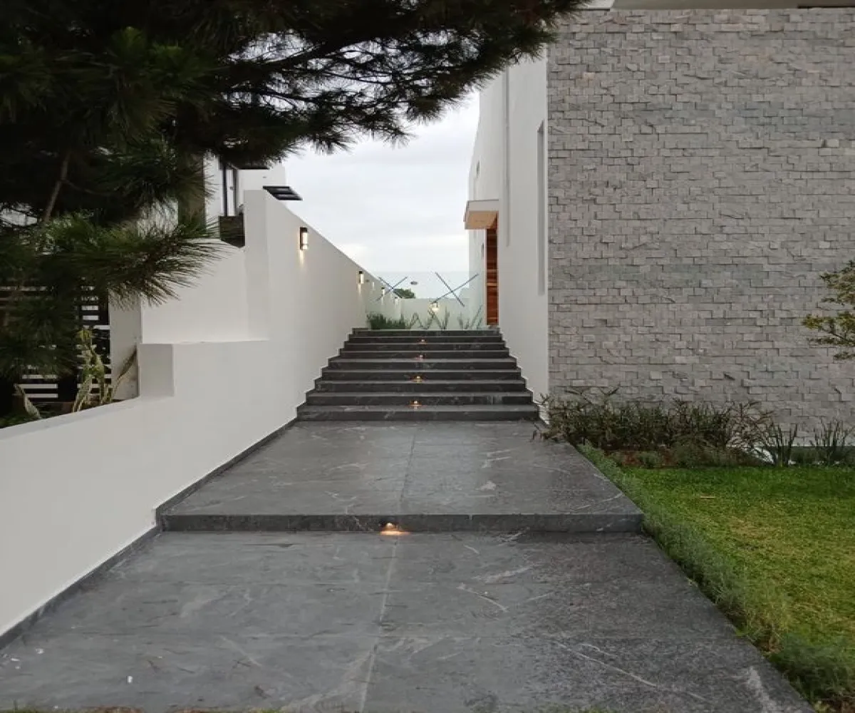 Casa En Venta,Res Virreyes,Paseo Puerta las Lomas 2662 00, Zapopan, Jalisco 45110, 4 Habitaciones,5 Baños,Paseo Puerta las Lomas,4,pMD9lCa