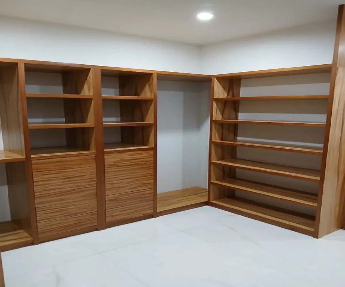 Casa En Venta,Res Virreyes,Paseo Puerta las Lomas 2662 00, Zapopan, Jalisco 45110, 4 Habitaciones,5 Baños,Paseo Puerta las Lomas,4,pMD9lCa