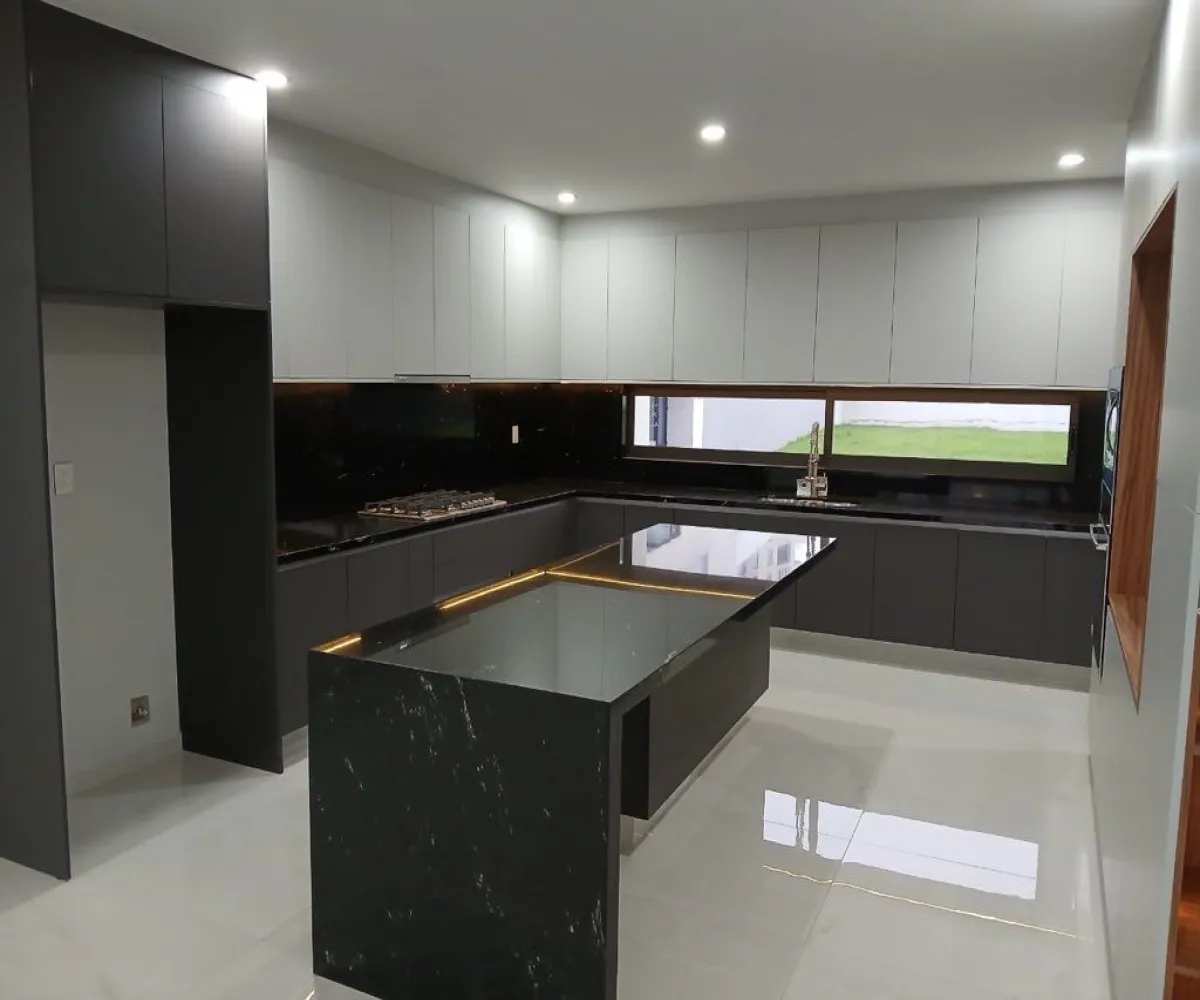 Casa En Venta,Res Virreyes,Paseo Puerta las Lomas 2662 00, Zapopan, Jalisco 45110, 4 Habitaciones,5 Baños,Paseo Puerta las Lomas,4,pMD9lCa