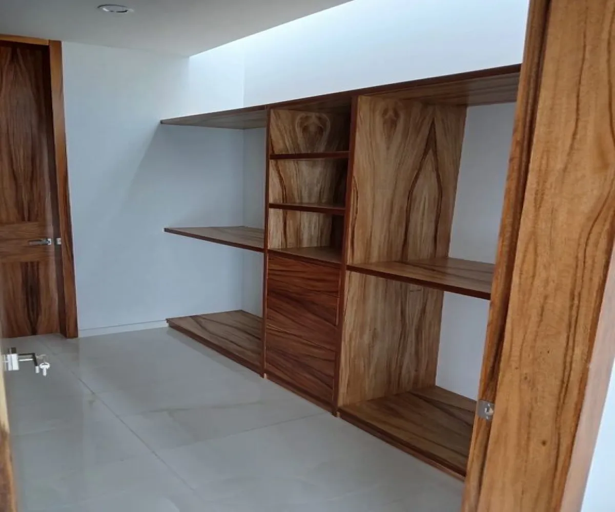 Casa En Venta,Res Virreyes,Paseo Puerta las Lomas 2662 00, Zapopan, Jalisco 45110, 4 Habitaciones,5 Baños,Paseo Puerta las Lomas,4,pMD9lCa