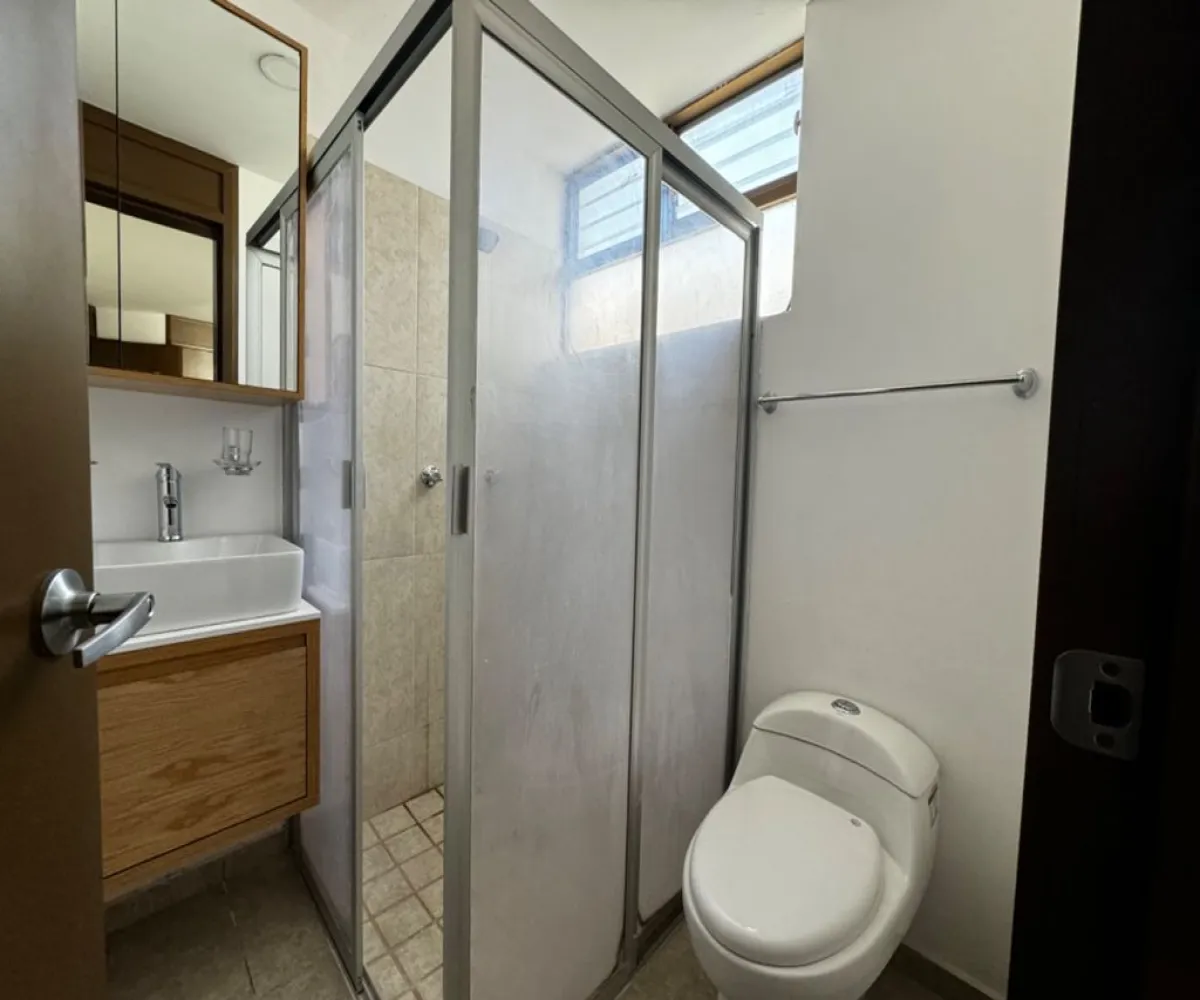 Departamento En Venta,Jardines de Guadalupe,Avenida San Luis Gonzaga 4594 203, Zapopan, Jalisco 45030, 3 Habitaciones,2 Baños,Avenida San Luis Gonzaga,1,pri6Jo0