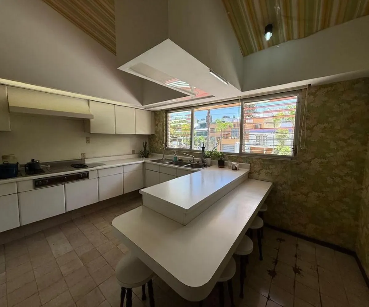 Casa En Venta,Jacarandas,Jacarandas S/N, Zapopan, Jalisco 45160, 4 Habitaciones,3 Baños,Jacarandas,1,piwkbgI