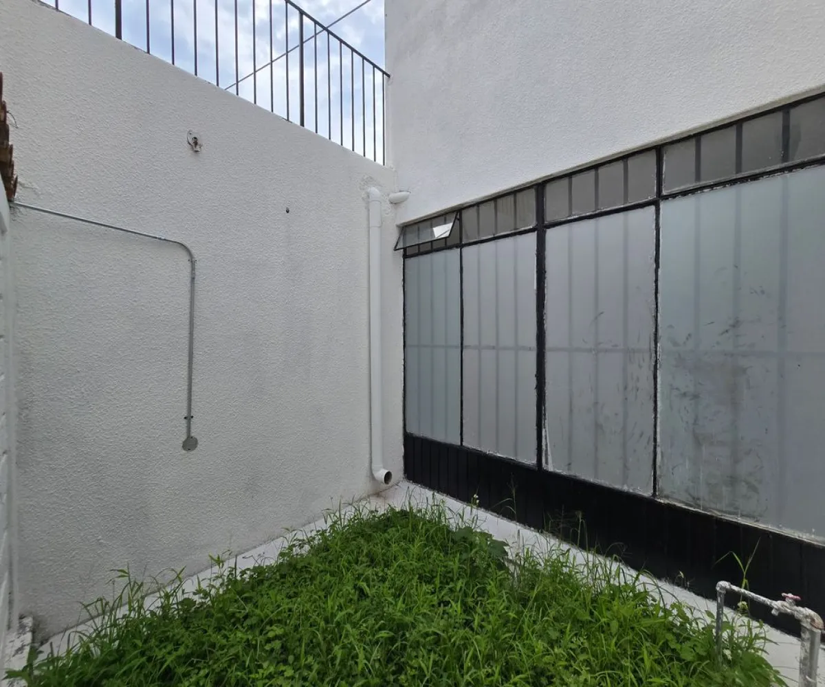 Casa En Renta,Zapopan,Calle López Cotilla 413, Zapopan, Jalisco 45160, 4 Habitaciones,1 Baño,Calle López Cotilla,1,pJbA7Nq