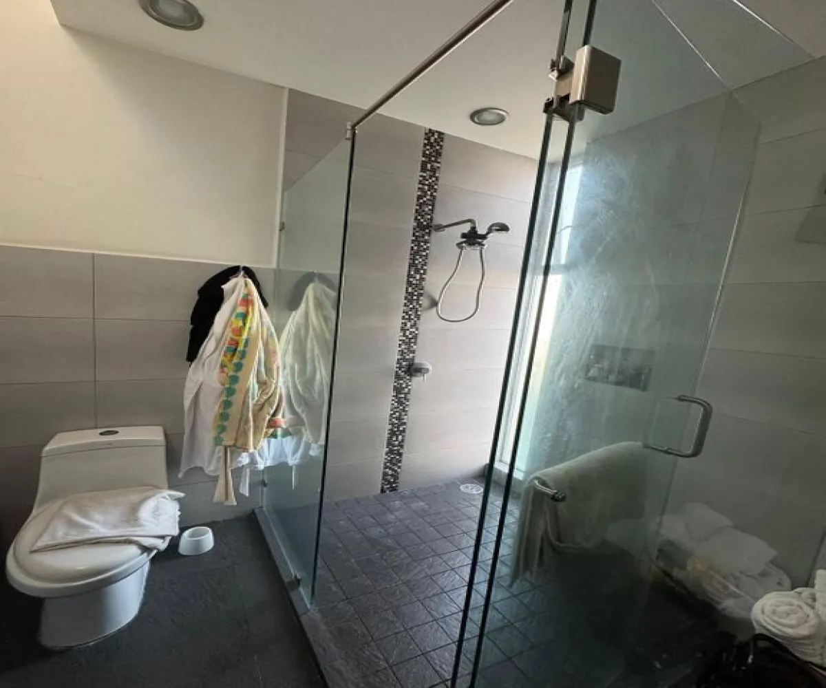 Casa En Venta,Los Almendros,Prolongación Río Blanco 1676, Zapopan, Jalisco 45133, 3 Habitaciones,2 Baños,Prolongación Río Blanco,1,p4FeJGV