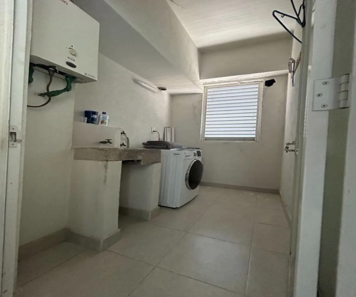 Departamento En Venta,TRES LAGOS CONDOMINIO,Calle Eutimio Pinzón 917, Guadalajara, Jalisco 44240, 2 Habitaciones,1 Baño,Calle Eutimio Pinzón,1,prSJaBl