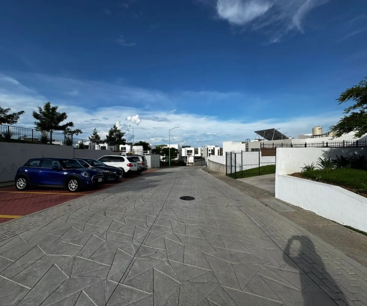 Casa En Venta,Colinas de San Isidro,Avenida Camino de los Parques 5204 59, Zapopan, Jalisco 45180, 3 Habitaciones,3 Baños,Avenida Camino de los Parques,1,pBcNuYf