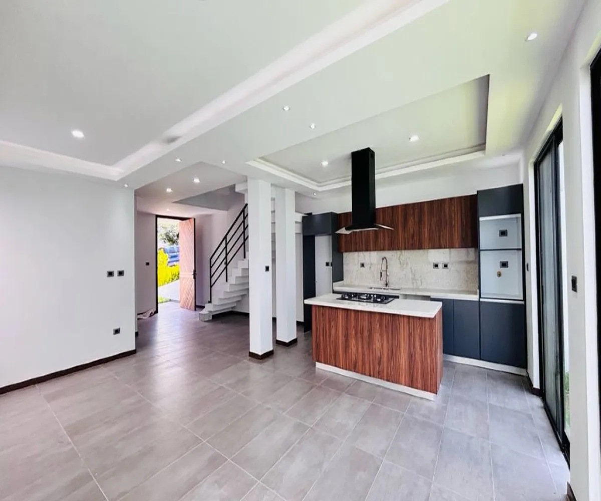 Casa En Renta,Zapopan,Parques Vallarta Zapopan 00, Zapopan, Jalisco 45134, 5 Habitaciones,5 Baños,Parques Vallarta Zapopan ,1,p8ARVyt