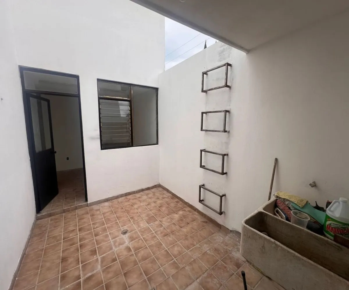 Casa En Renta,Bugambilias,Retorno del Reno Sur 1630, Zapopan, Jalisco 45237, 4 Habitaciones,4 Baños,Retorno del Reno Sur,1,pPKABmM