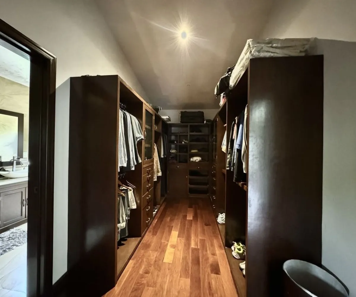 Casa En Venta,Puerta de Hierro,Blvd Puerta De Hierro 6568, Zapopan, Jalisco 45116, 4 Habitaciones,4 Baños,Blvd Puerta De Hierro,2,p52ONcr