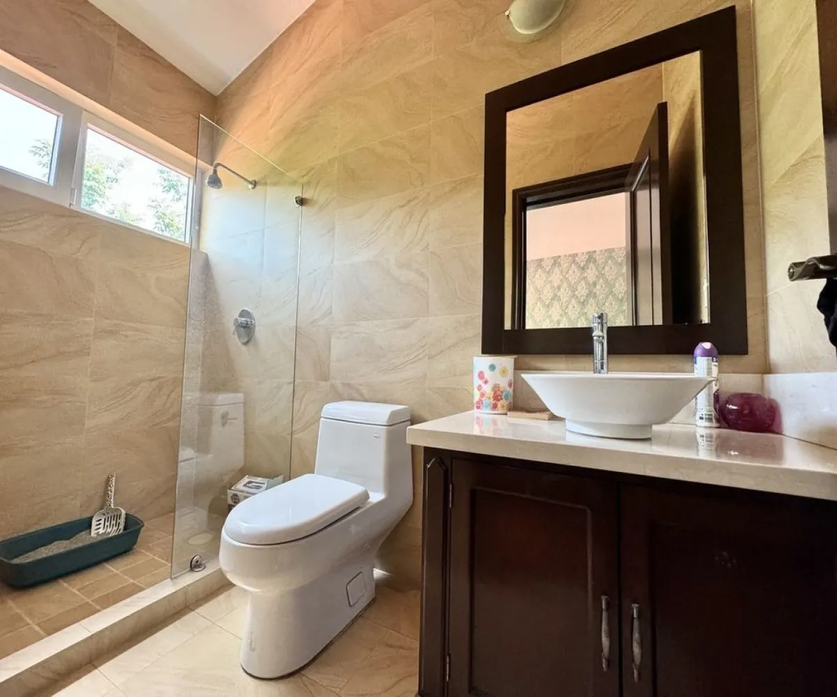 Casa En Venta,Puerta de Hierro,Blvd Puerta De Hierro 6568, Zapopan, Jalisco 45116, 4 Habitaciones,4 Baños,Blvd Puerta De Hierro,2,p52ONcr