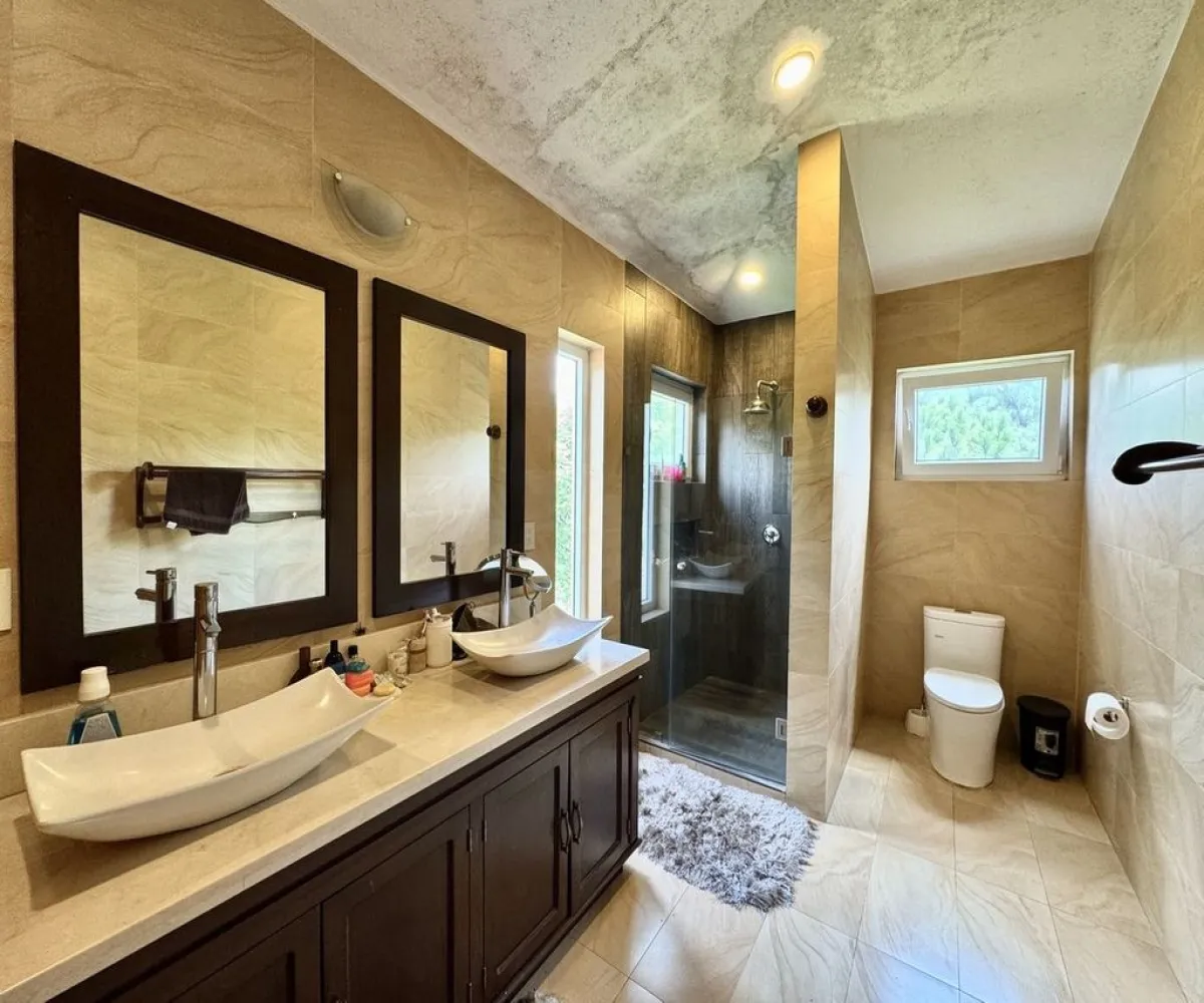 Casa En Venta,Puerta de Hierro,Blvd Puerta De Hierro 6568, Zapopan, Jalisco 45116, 4 Habitaciones,4 Baños,Blvd Puerta De Hierro,2,p52ONcr