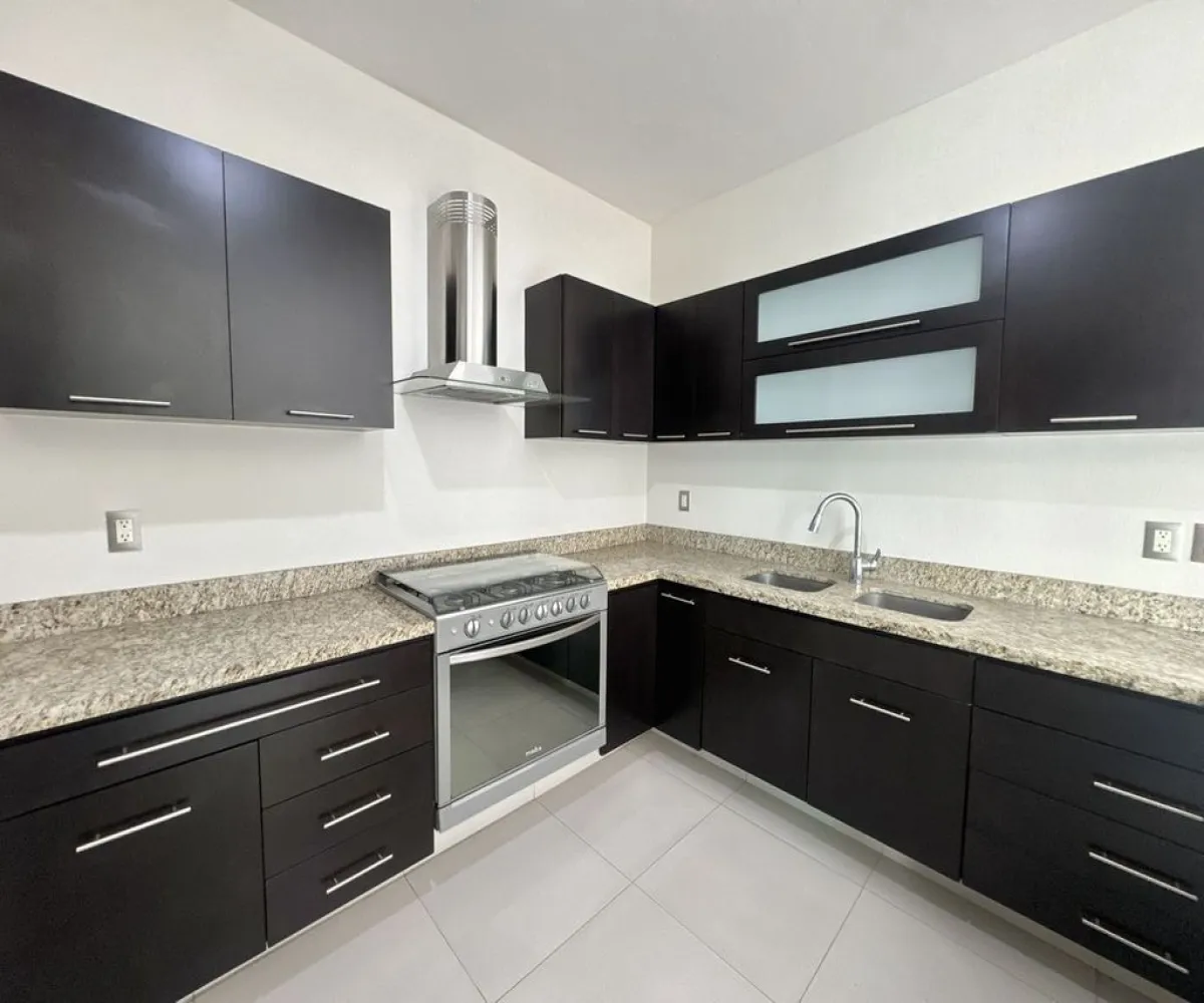 Casa En Venta,Solares Residencial,Paseo de la Estrella 1177, Zapopan, Jalisco 45134, 4 Habitaciones,4 Baños,Paseo de la Estrella,2,pIC62nM