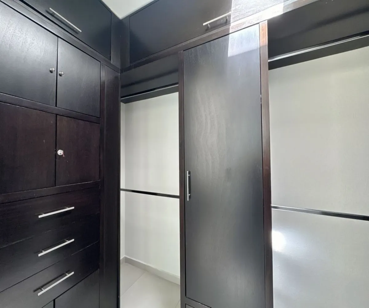 Casa En Venta,Solares Residencial,Paseo de la Estrella 1177, Zapopan, Jalisco 45134, 4 Habitaciones,4 Baños,Paseo de la Estrella,2,pIC62nM