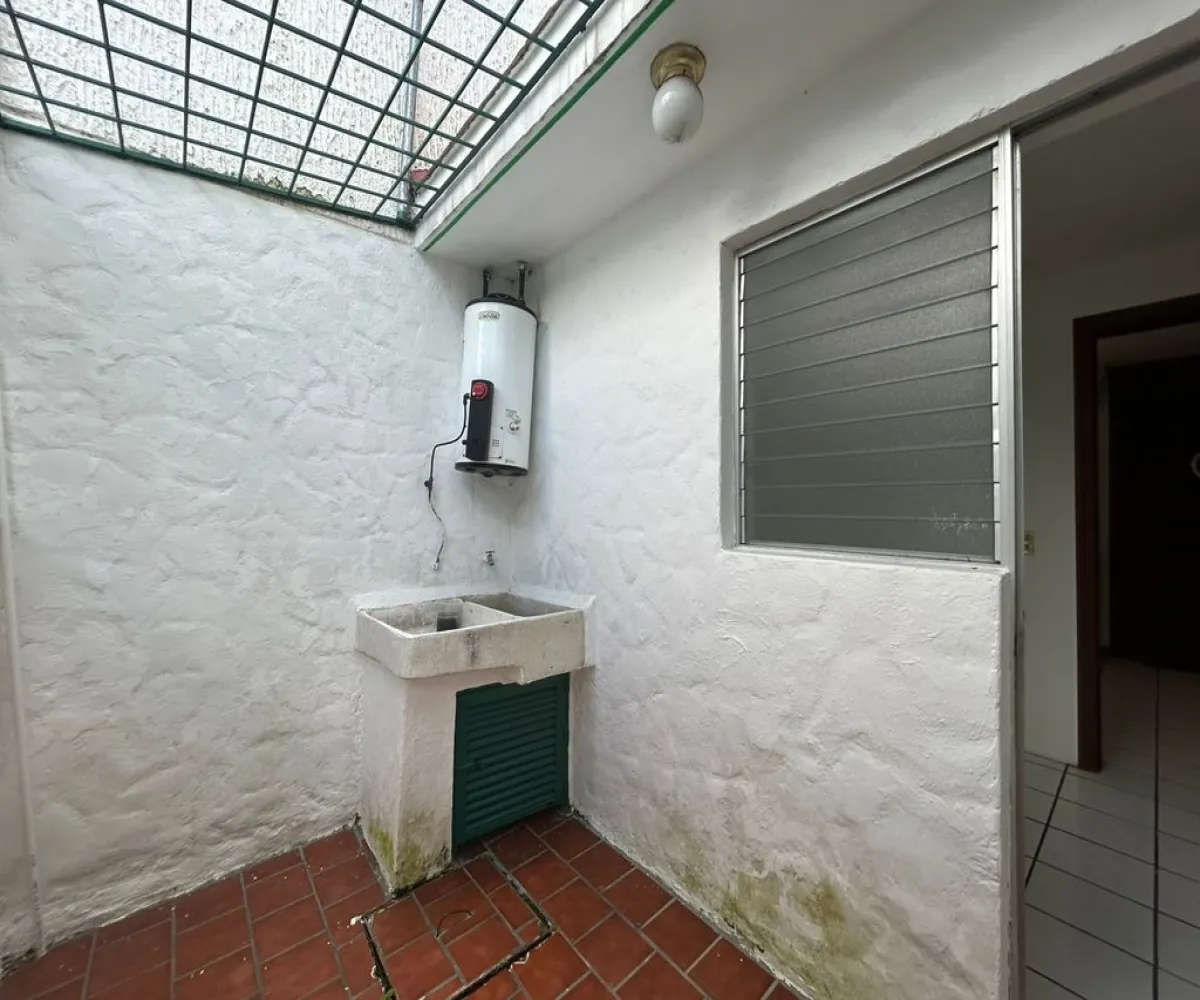 Casa En Renta,Real Vallarta,Avenida Miguel Angel 118, Zapopan, Jalisco 45020, 3 Habitaciones,2 Baños,Avenida Miguel Angel,1,pk11pyh