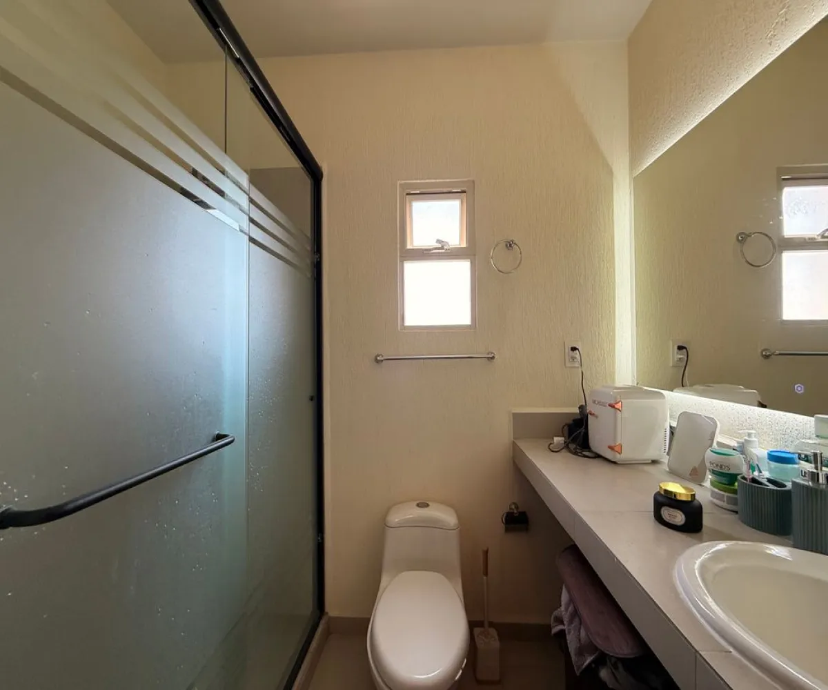 Casa En Venta,Alta California,Boulevard Alta California S/N, Tlajomulco de Zúñiga, Jalisco 45650, 3 Habitaciones,2 Baños,Boulevard Alta California,2,pLFkGwY