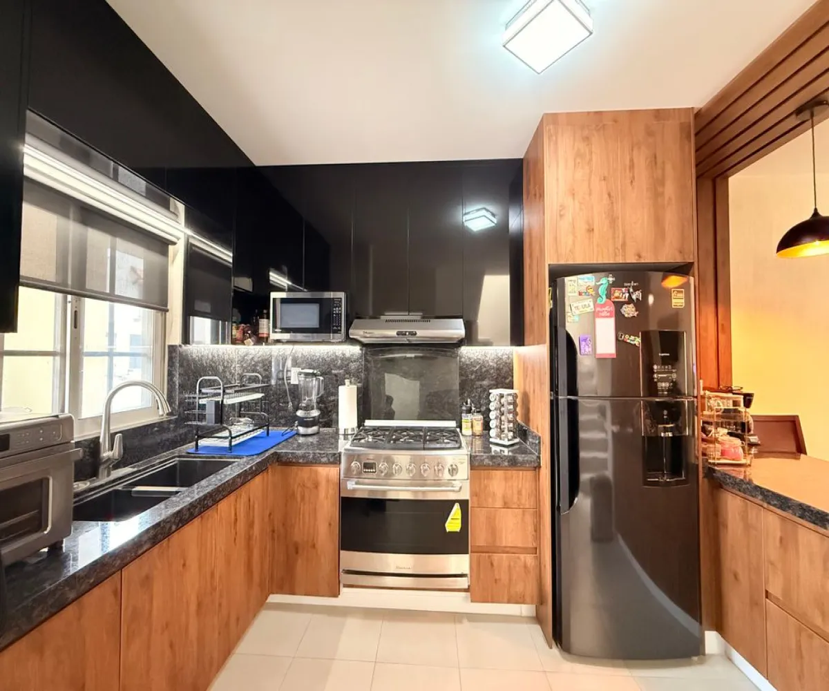 Casa En Venta,Alta California,Boulevard Alta California S/N, Tlajomulco de Zúñiga, Jalisco 45650, 3 Habitaciones,2 Baños,Boulevard Alta California,2,pLFkGwY