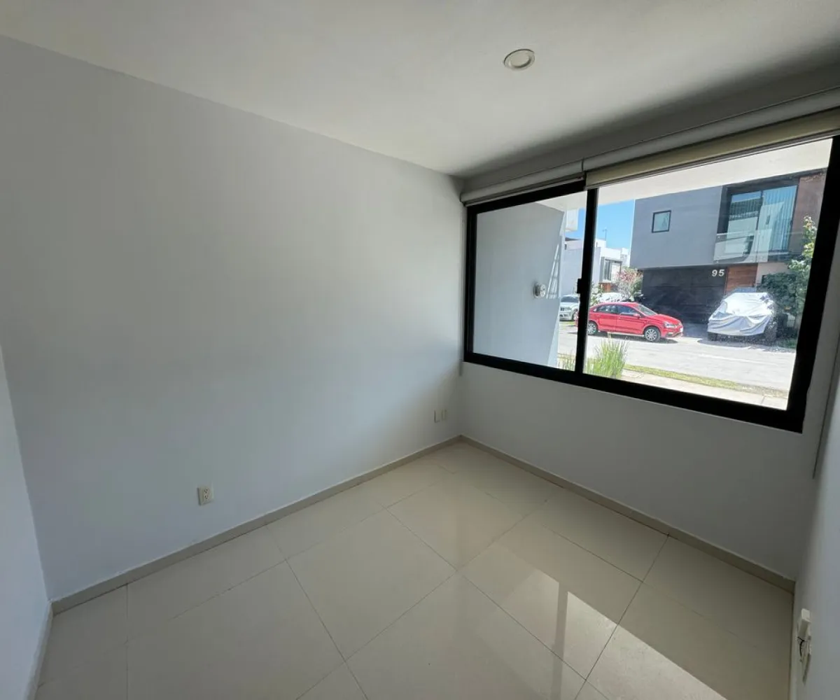 Casa En Renta,FRACIONAMIENTO PUNTO SUR 1,Alameda Punto Sur 6027, Tlajomulco de Zúñiga, Jalisco 45645, 3 Habitaciones,4 Baños,Alameda Punto Sur,3,pbde5iV