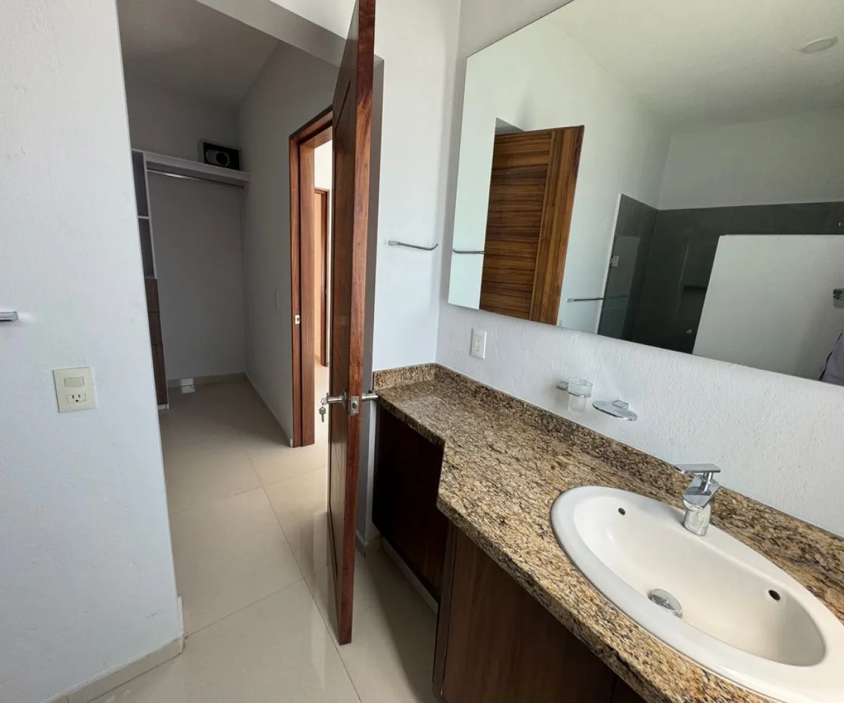 Casa En Renta,FRACIONAMIENTO PUNTO SUR 1,Alameda Punto Sur 6027, Tlajomulco de Zúñiga, Jalisco 45645, 3 Habitaciones,4 Baños,Alameda Punto Sur,3,pbde5iV