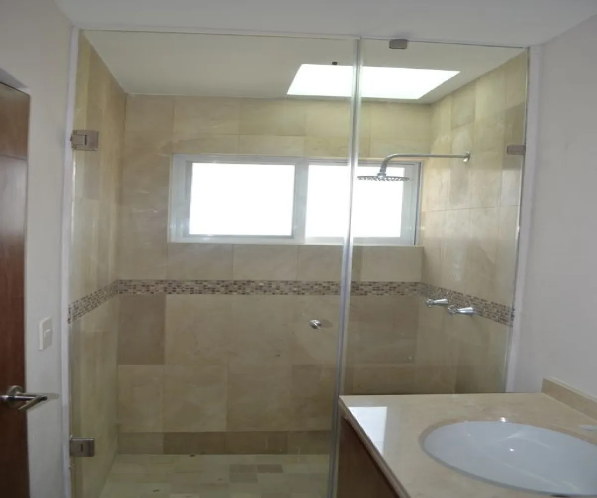 Casa En Venta,Cortijo San Agustin,Paseo del Cortijo 8, Tlajomulco de Zúñiga, Jalisco 45645, 3 Habitaciones,3 Baños,Paseo del Cortijo,2,poNX5x9