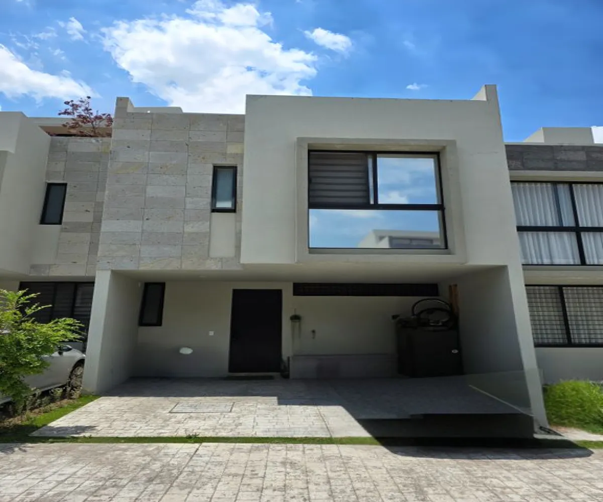 Casa En Venta,Santa Ana Tepetitlán,Camino a Santa Ana Tepetitlán 1606 139, Zapopan, Jalisco 45230, 3 Habitaciones,3 Baños,Camino a Santa Ana Tepetitlán,3,pyldF0t