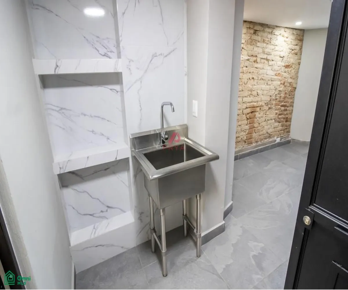 Casa En Venta,Guadalajara Centro,GONZALEZ ORTEGA 561, Guadalajara, Jalisco 44200, 7 Habitaciones,3 Baños,GONZALEZ ORTEGA,MX23504403