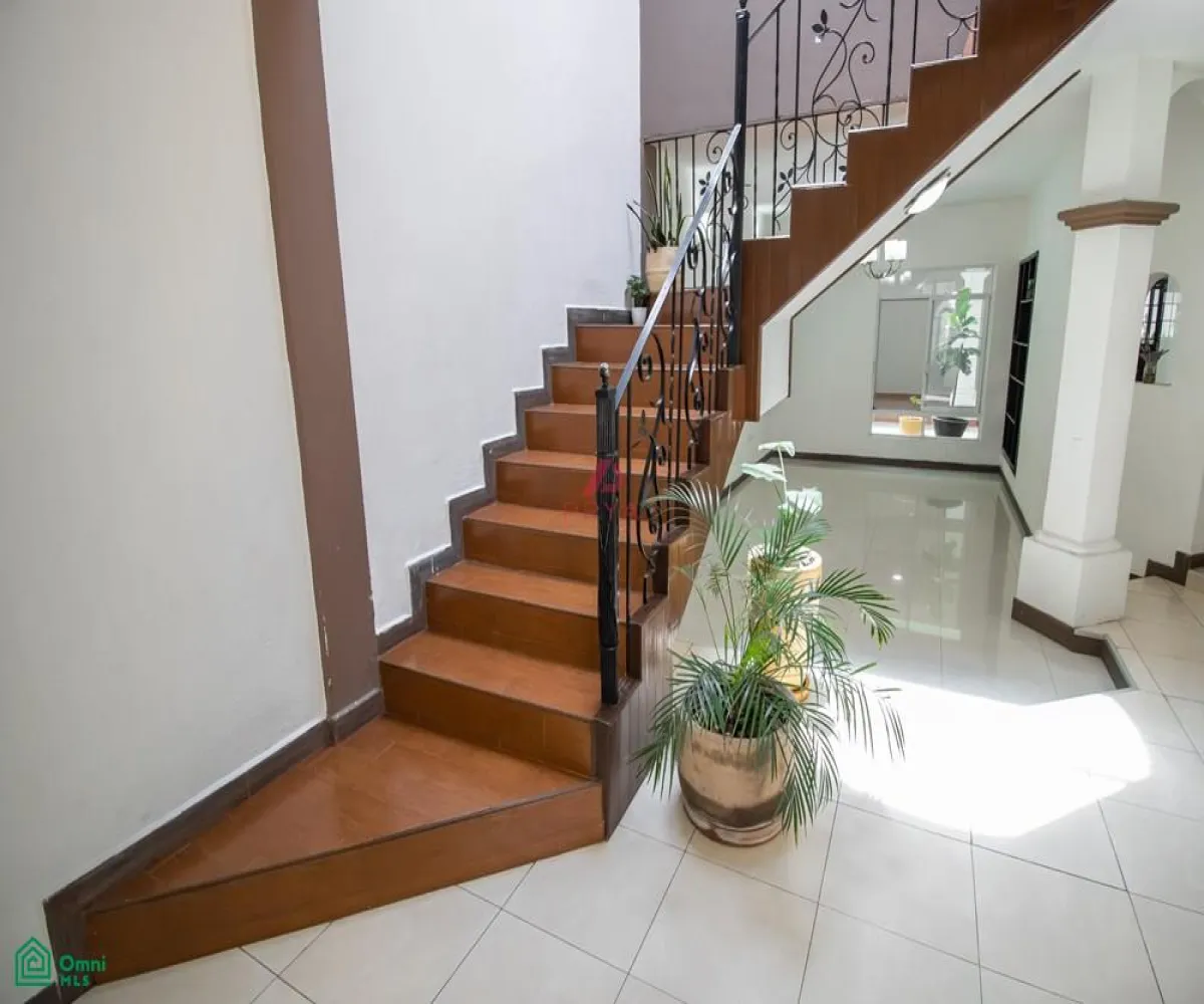 Casa En Venta,Lomas Del Seminario,Federico Chopin 4944, Zapopan, Jalisco 45038, 5 Habitaciones,2 Baños,Federico Chopin,MX24613310