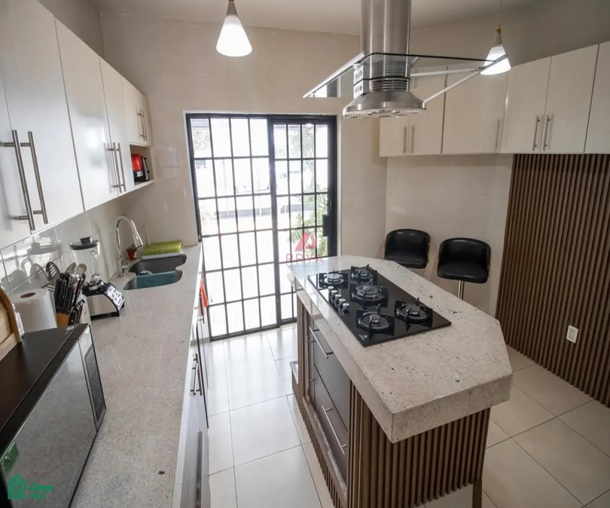 Casa En Venta,Lomas Del Seminario,Federico Chopin 4944, Zapopan, Jalisco 45038, 5 Habitaciones,2 Baños,Federico Chopin,MX24613310