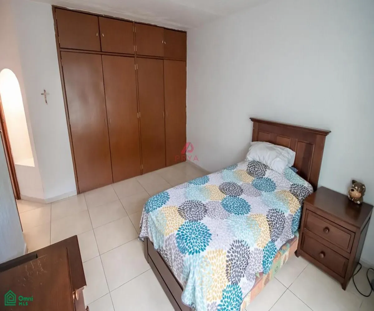 Casa En Venta,Lomas Del Seminario,Federico Chopin 4944, Zapopan, Jalisco 45038, 5 Habitaciones,2 Baños,Federico Chopin,MX24613310