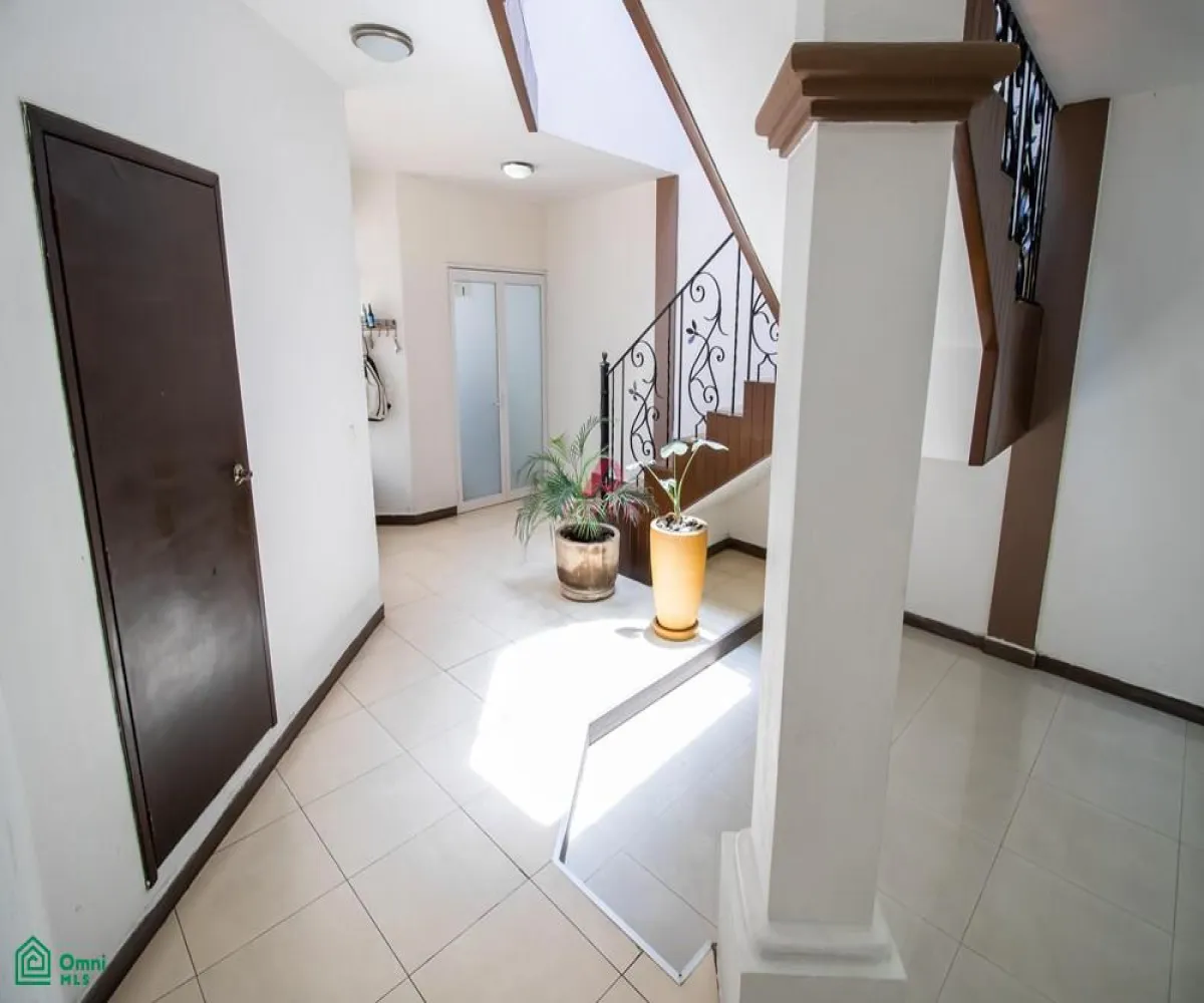 Casa En Venta,Lomas Del Seminario,Federico Chopin 4944, Zapopan, Jalisco 45038, 5 Habitaciones,2 Baños,Federico Chopin,MX24613310