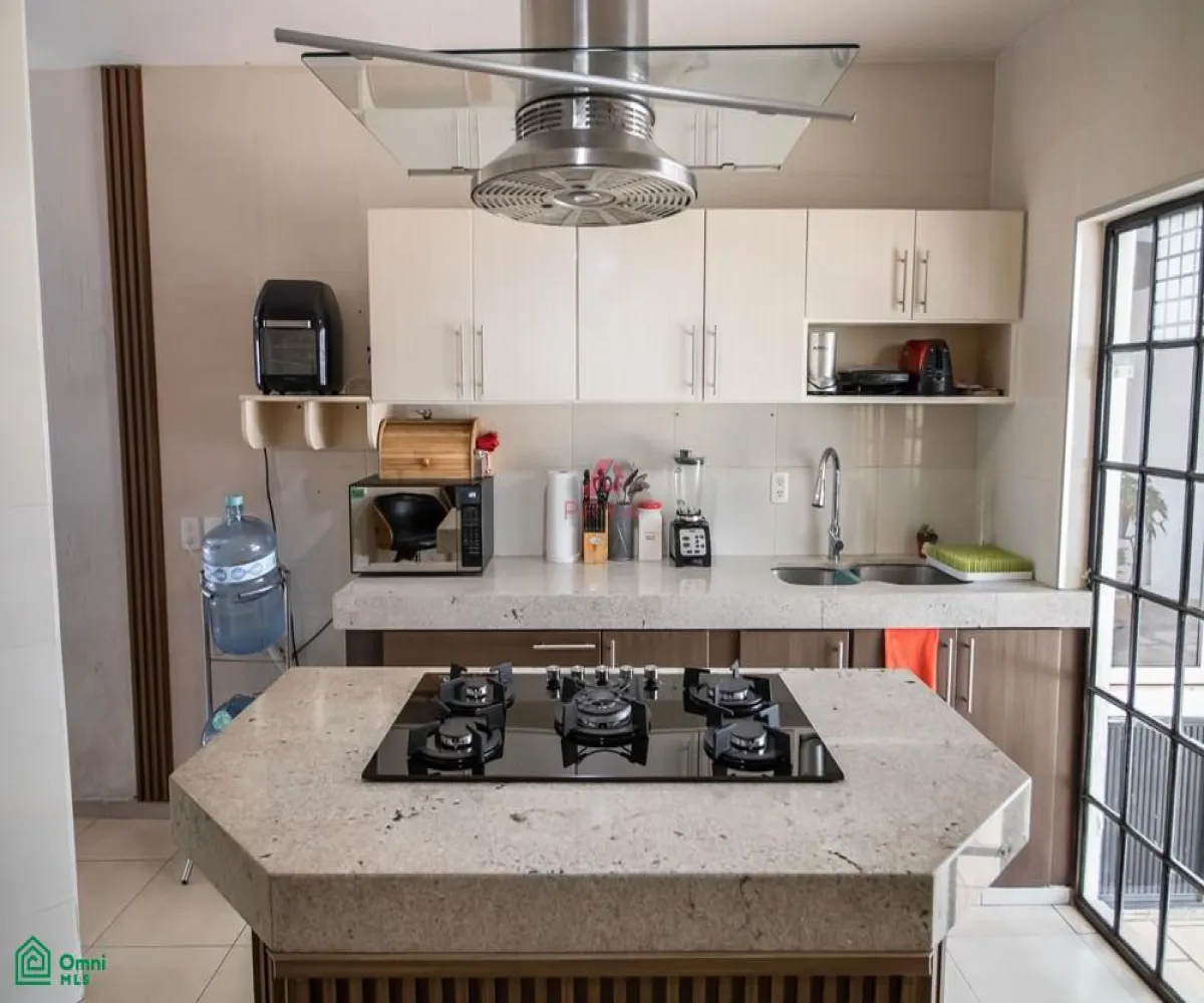 Casa En Venta,Lomas Del Seminario,Federico Chopin 4944, Zapopan, Jalisco 45038, 5 Habitaciones,2 Baños,Federico Chopin,MX24613310