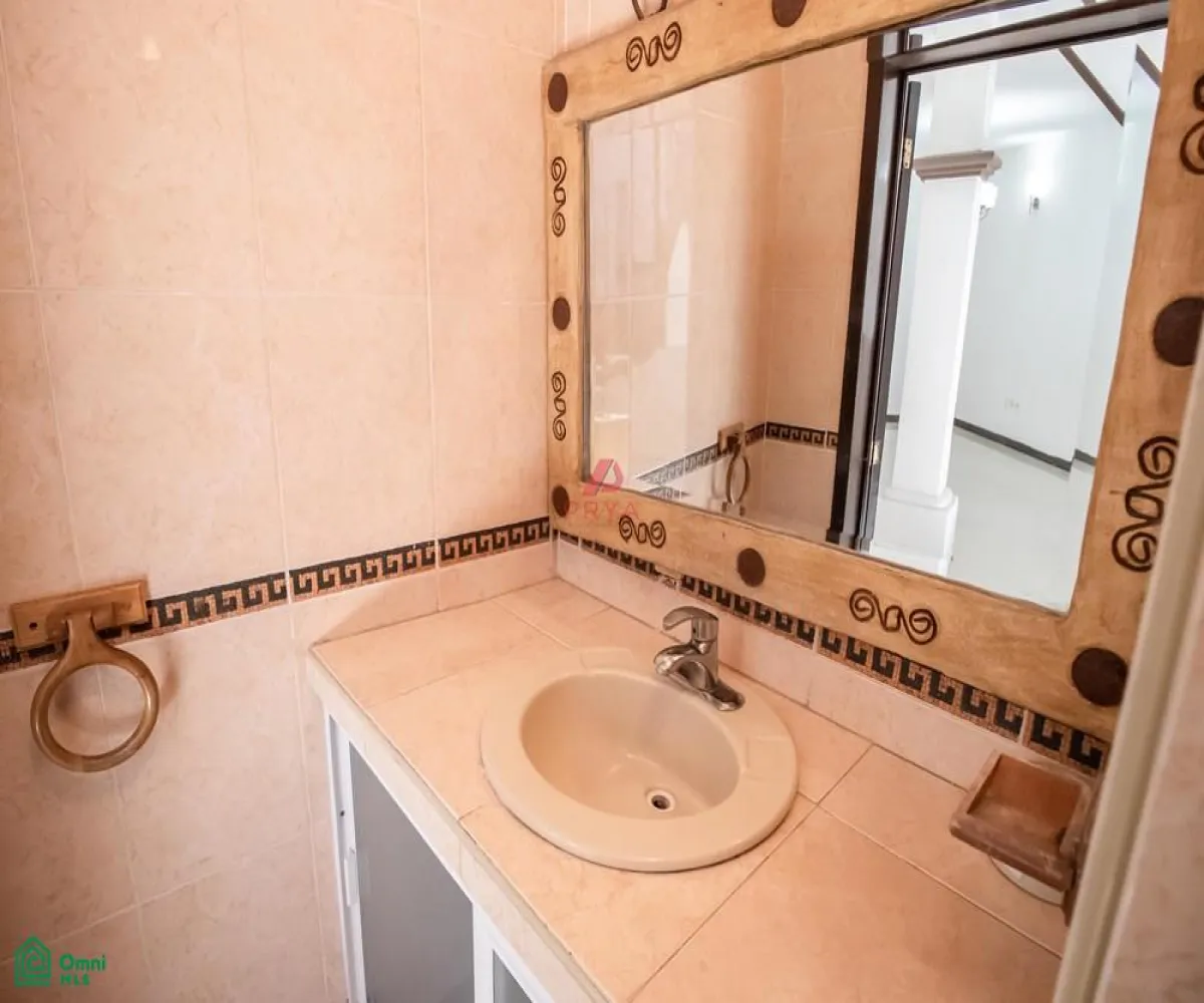 Casa En Venta,Lomas Del Seminario,Federico Chopin 4944, Zapopan, Jalisco 45038, 5 Habitaciones,2 Baños,Federico Chopin,MX24613310