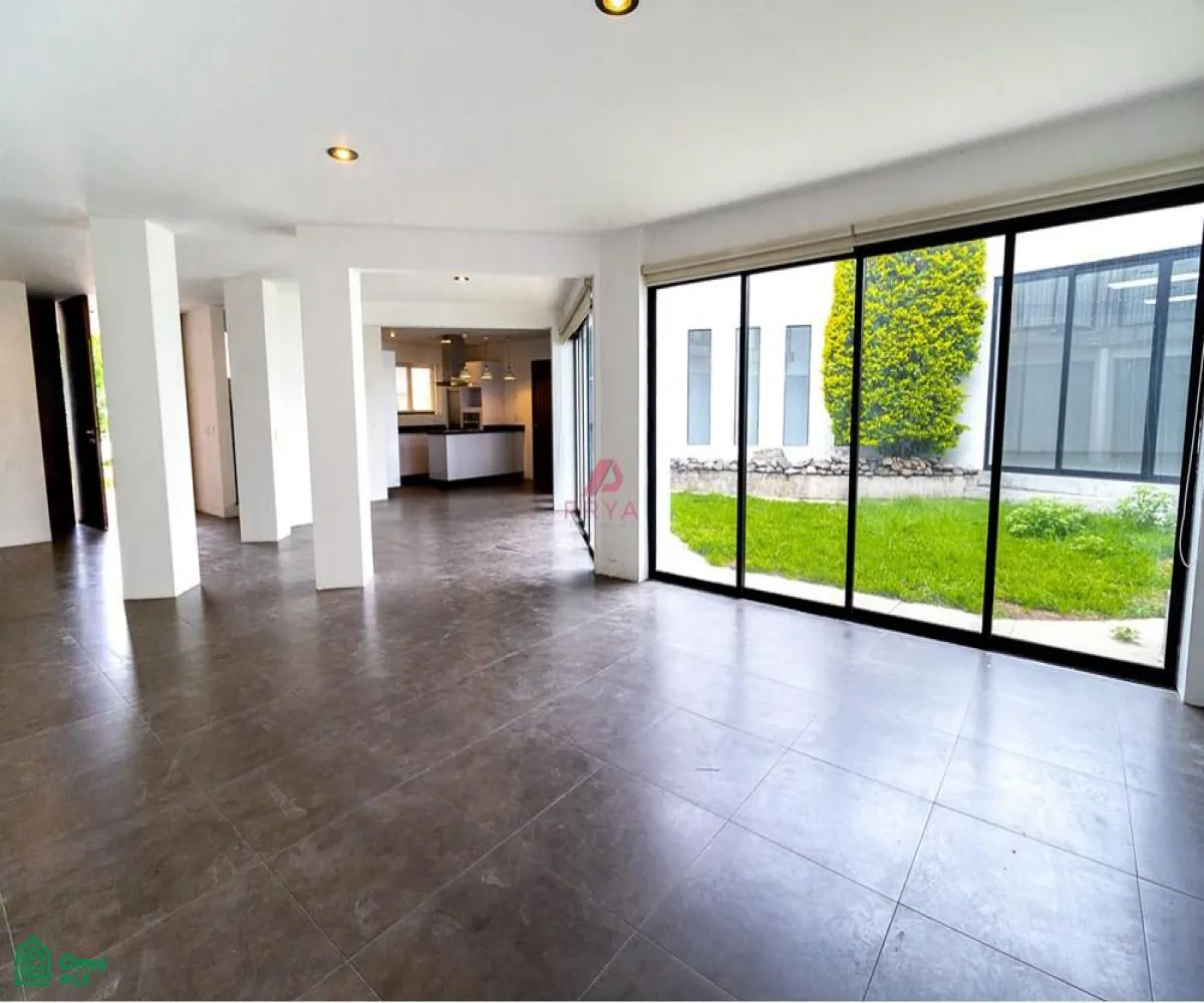 Casa En Venta,Ciudad Bugambilia,Retorno de las Dalias 2553, Zapopan, Jalisco 45238, 4 Habitaciones,4 Baños,Retorno de las Dalias,3,MX24660910