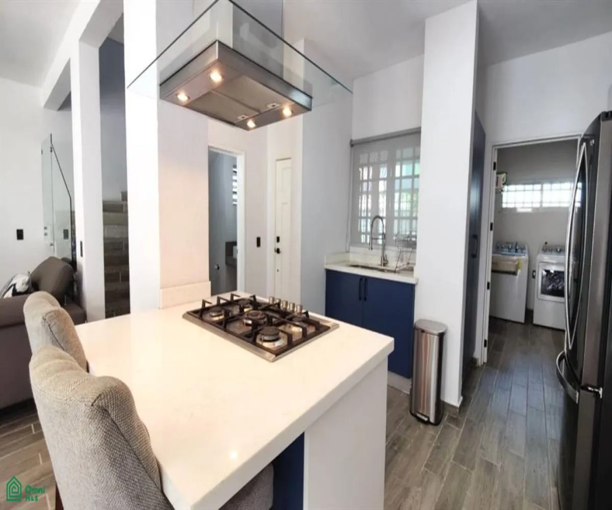 Casa En Renta,Residencial Fluvial Vallarta,Rio Santiago 155, Puerto Vallarta, Jalisco 48312, 2 Habitaciones,1 Baño,Rio Santiago,2,MX25980853