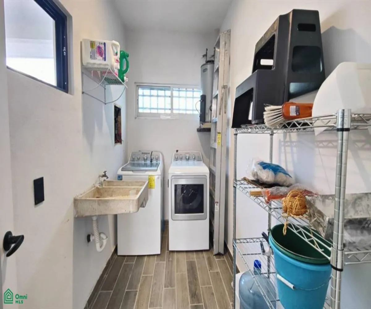 Casa En Renta,Residencial Fluvial Vallarta,Rio Santiago 155, Puerto Vallarta, Jalisco 48312, 2 Habitaciones,1 Baño,Rio Santiago,2,MX25980853