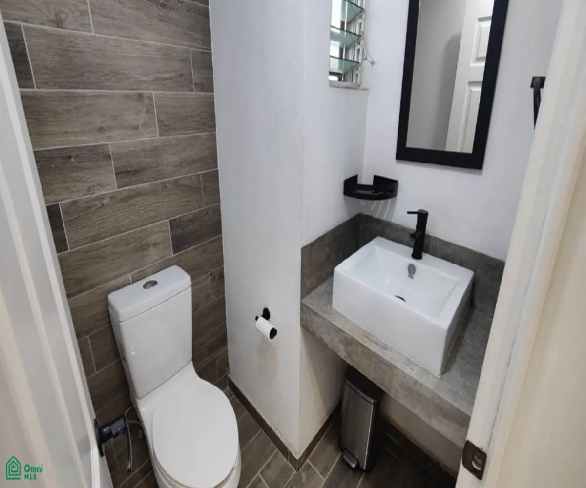 Casa En Renta,Residencial Fluvial Vallarta,Rio Santiago 155, Puerto Vallarta, Jalisco 48312, 2 Habitaciones,1 Baño,Rio Santiago,2,MX25980853