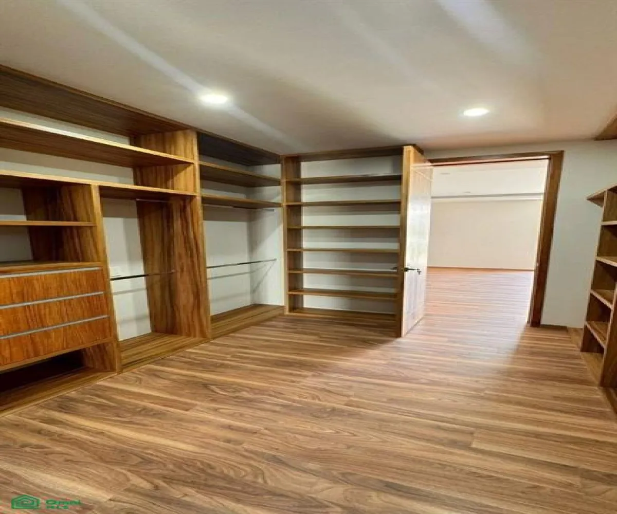 Casa En Venta,San Juan de Ocotán,Fraccionamiento en villa verona D-19, Zapopan, Jalisco 45019, 5 Habitaciones,8 Baños,Fraccionamiento en villa verona,MX25980872