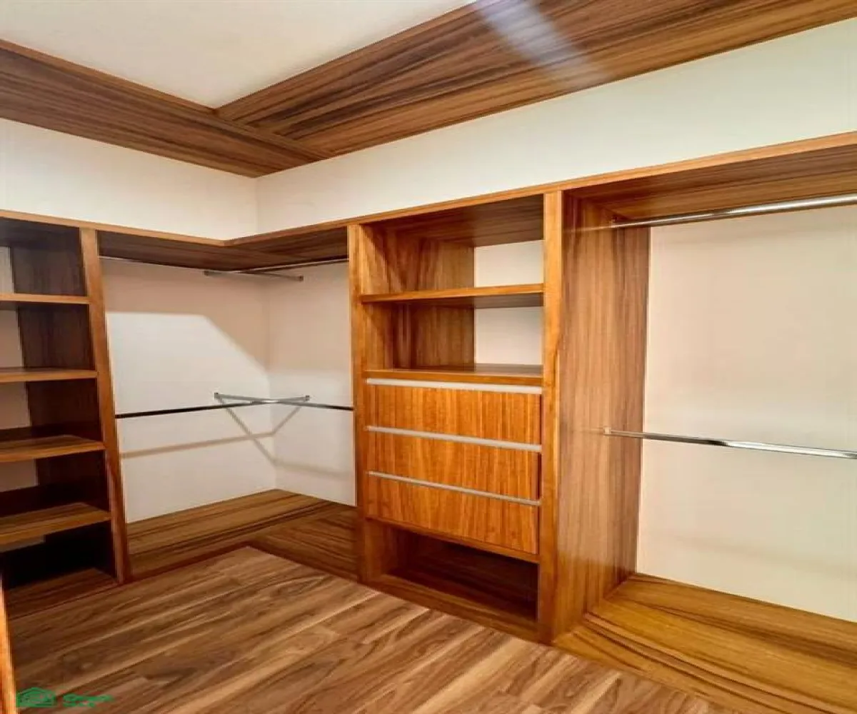 Casa En Venta,San Juan de Ocotán,Fraccionamiento en villa verona D-19, Zapopan, Jalisco 45019, 5 Habitaciones,8 Baños,Fraccionamiento en villa verona,MX25980872