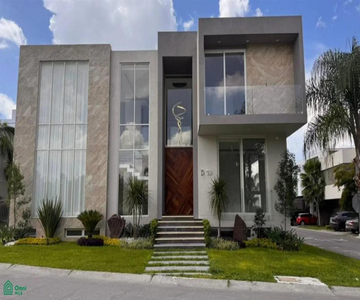 Casa En Venta,San Juan de Ocotán,Fraccionamiento en villa verona D-19, Zapopan, Jalisco 45019, 5 Habitaciones,8 Baños,Fraccionamiento en villa verona,MX25980872