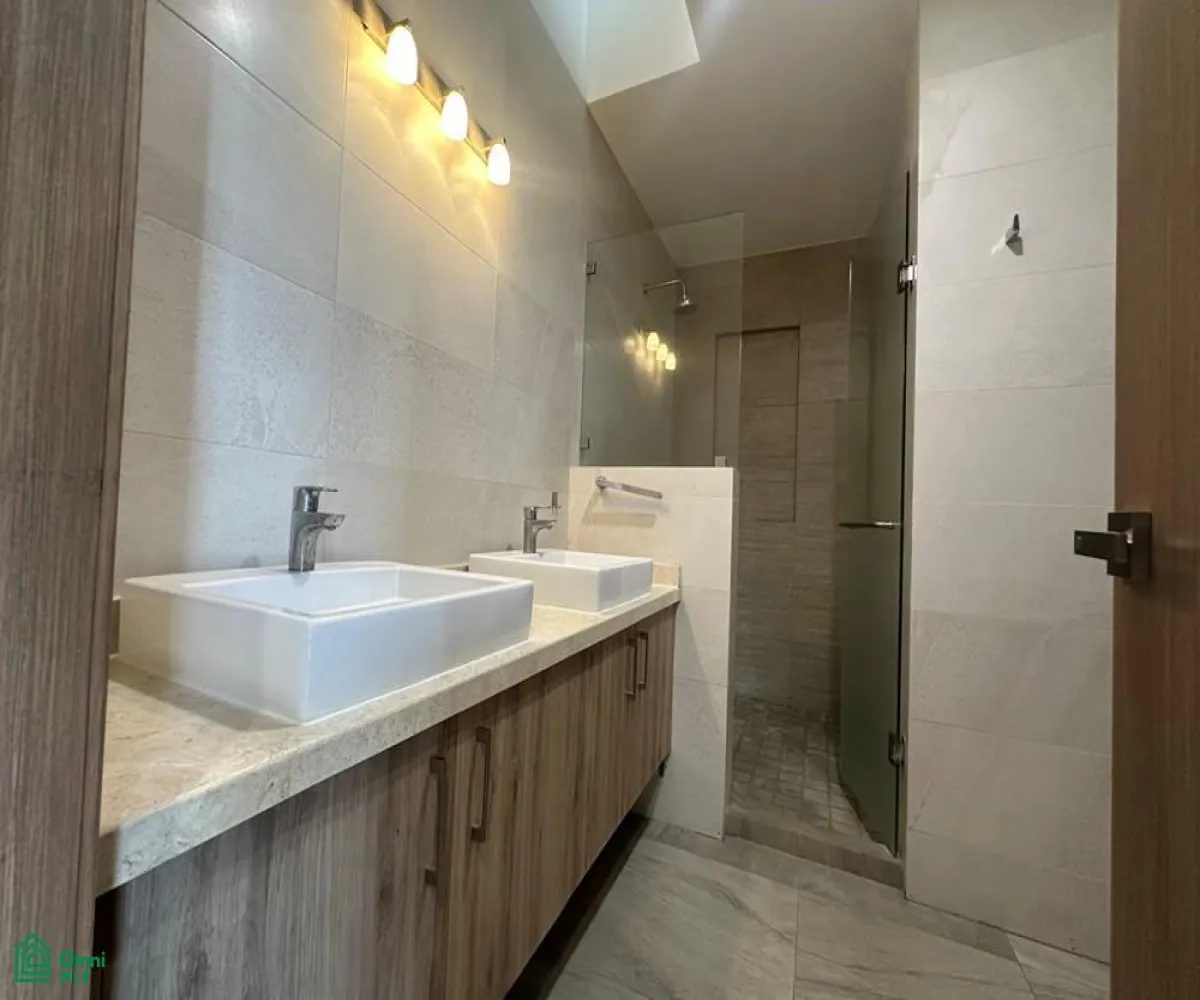 Casa En Venta,Punto Sur,Av Alameda Punto Sur 6333, Tlajomulco de Zuniga, Jalisco 45645, 4 Habitaciones,3 Baños,Av Alameda Punto Sur,3,MX25980983