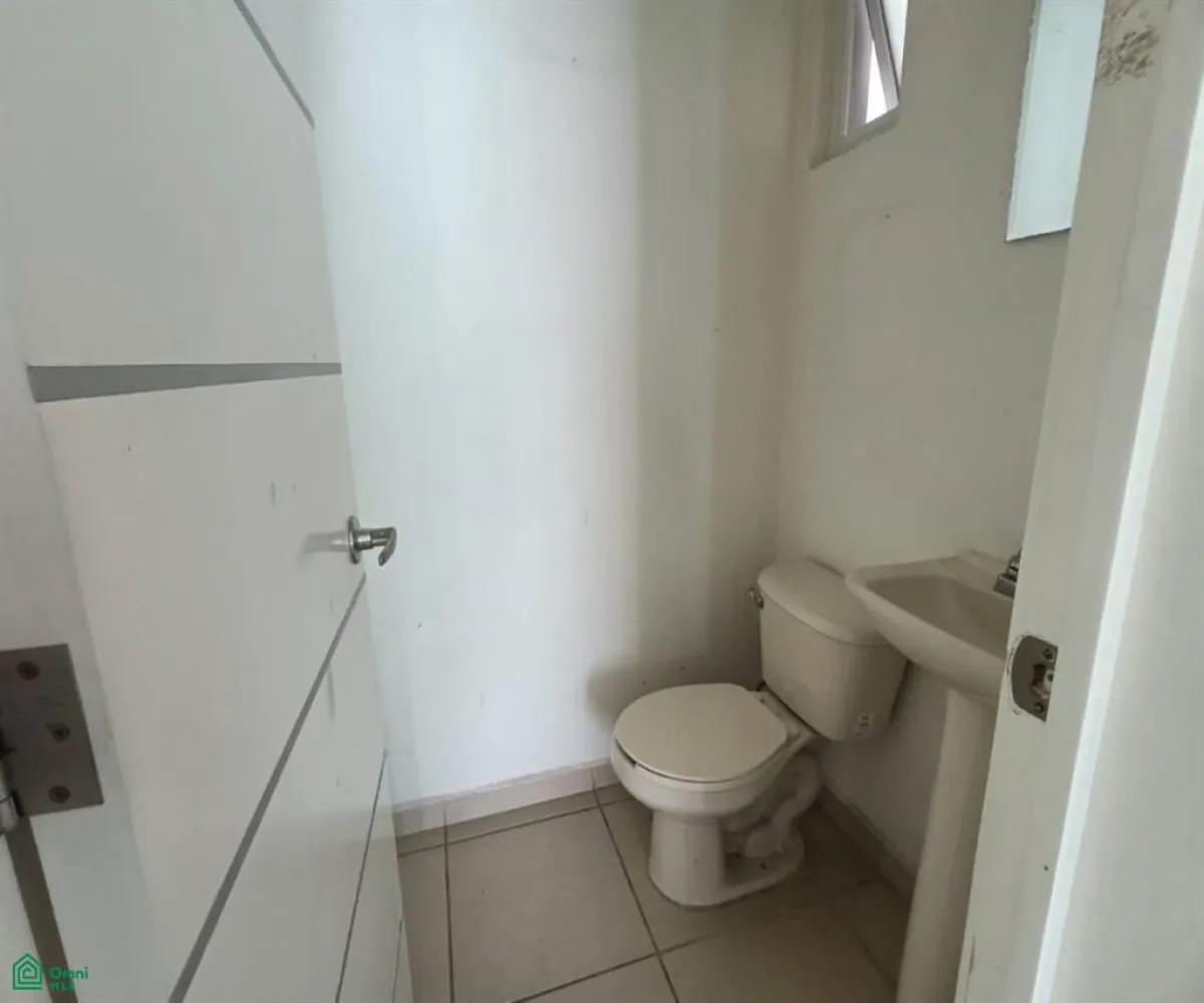 Casa En Venta,Misión Capistrano,Lago Real (Fraccionamiento Lago Real) 52, Zapopan, Jalisco 45200, 3 Habitaciones,2 Baños,Lago Real (Fraccionamiento Lago Real),2,MX25982094