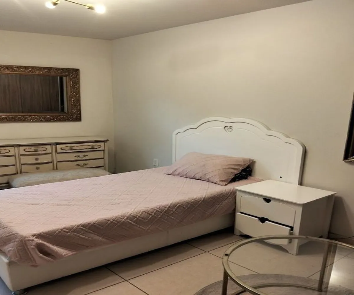 Casa En Venta,Residecial del Valle,Vicente Guerrero 78, Zapopan, Jalisco 45190, 4 Habitaciones,3 Baños,Vicente Guerrero,1,pVVcVvj