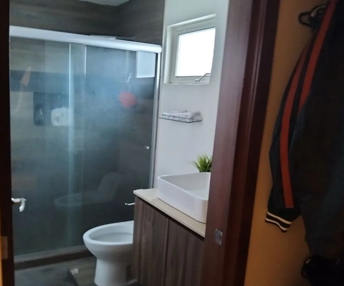 Casa En Venta,Residecial del Valle,Vicente Guerrero 78, Zapopan, Jalisco 45190, 4 Habitaciones,3 Baños,Vicente Guerrero,1,pVVcVvj