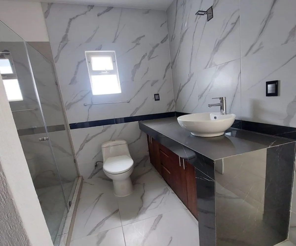 Casa En Venta,Alta California S/N, Tlajomulco de Zúñiga, Jalisco 45645, 3 Habitaciones,2 Baños,Alta California,1,pfLW1Gf