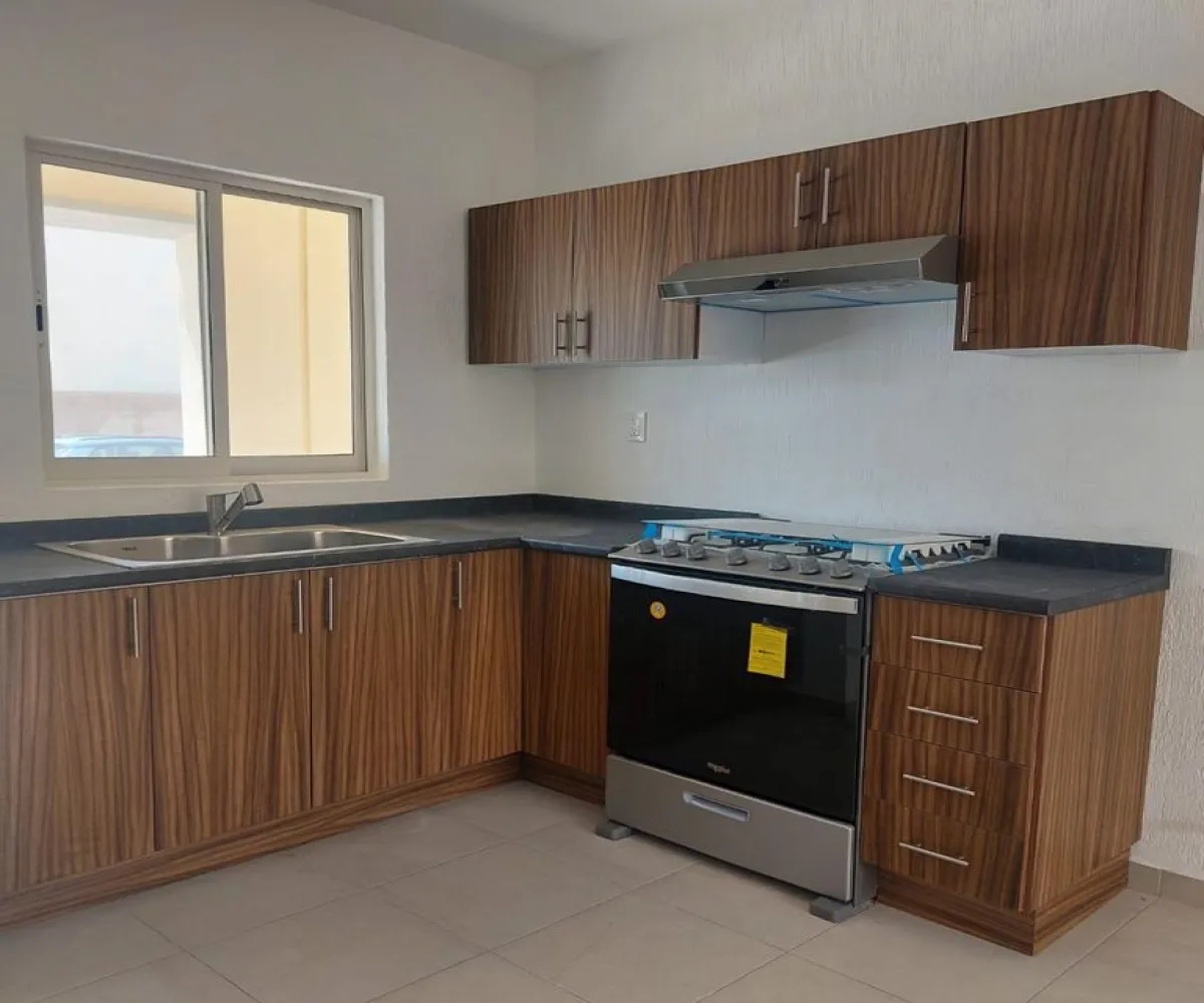 Casa En Venta,Alta California S/N, Tlajomulco de Zúñiga, Jalisco 45645, 3 Habitaciones,2 Baños,Alta California,1,pfLW1Gf