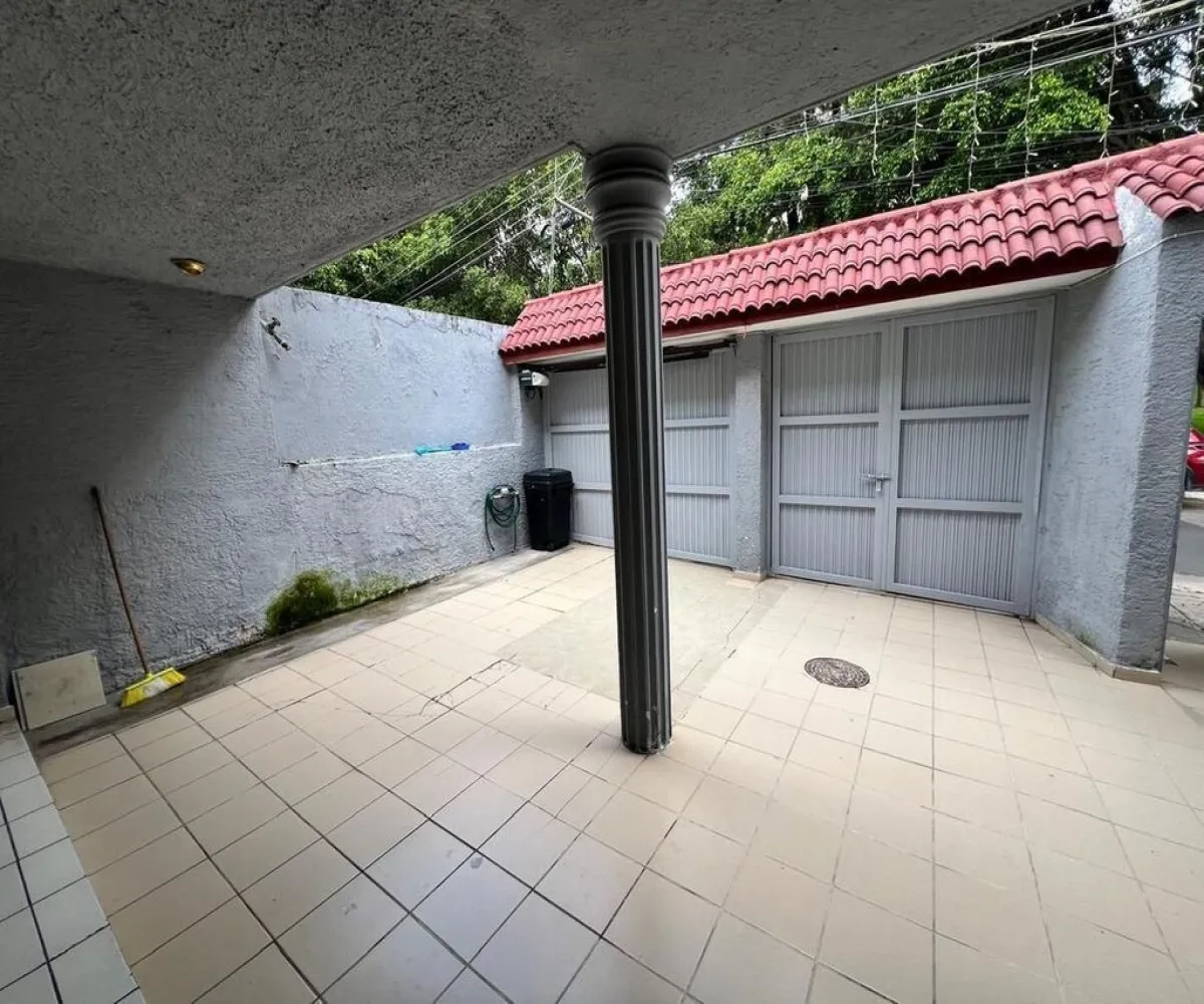 Casa En Venta,Lomas de Zapopan,Calle Trafalgar 2202, Zapopan, Jalisco 45130, 3 Habitaciones,2 Baños,Calle Trafalgar,2,pChxrv6