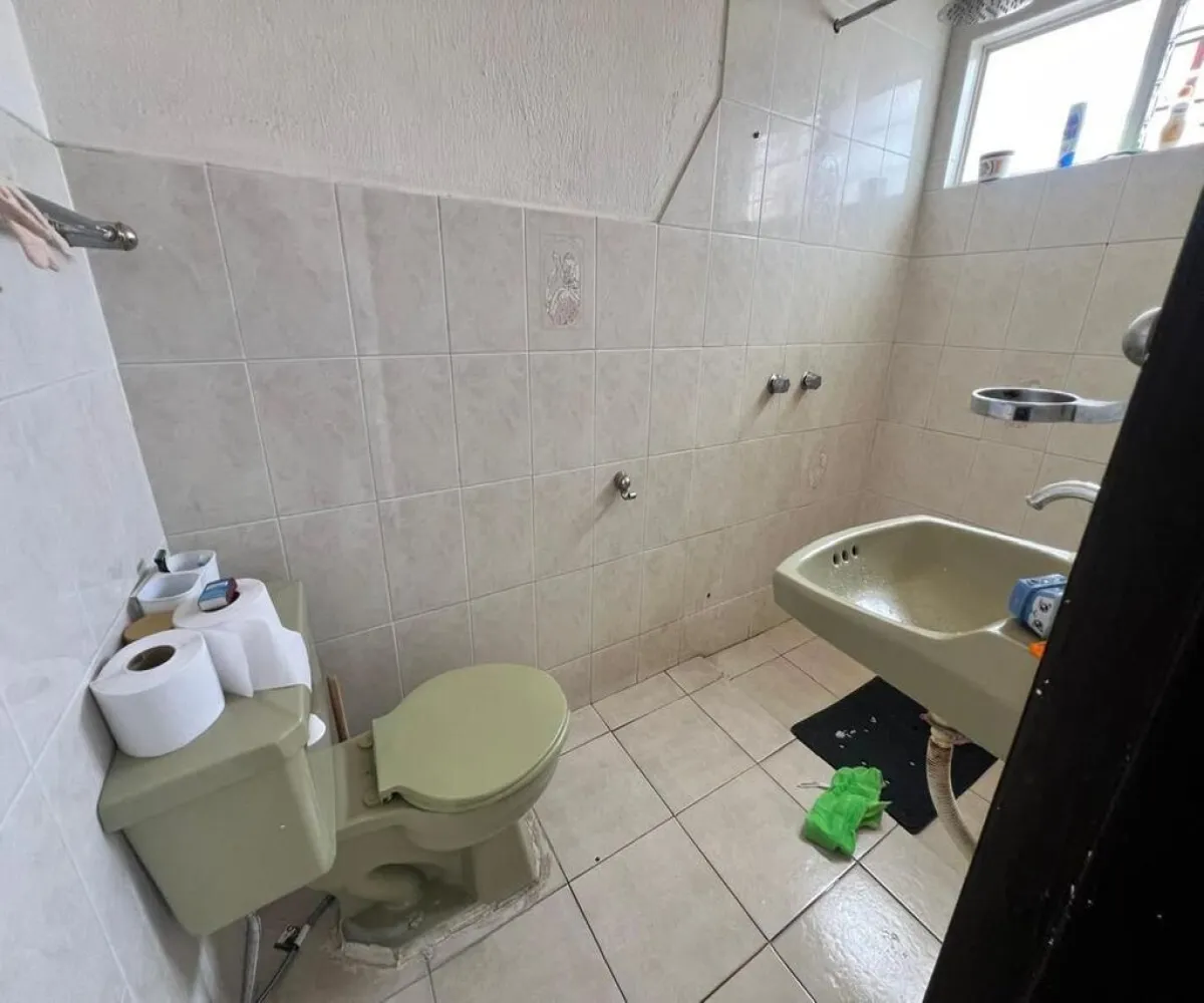 Casa En Venta,Lomas de Zapopan,Calle Trafalgar 2202, Zapopan, Jalisco 45130, 3 Habitaciones,2 Baños,Calle Trafalgar,2,pChxrv6