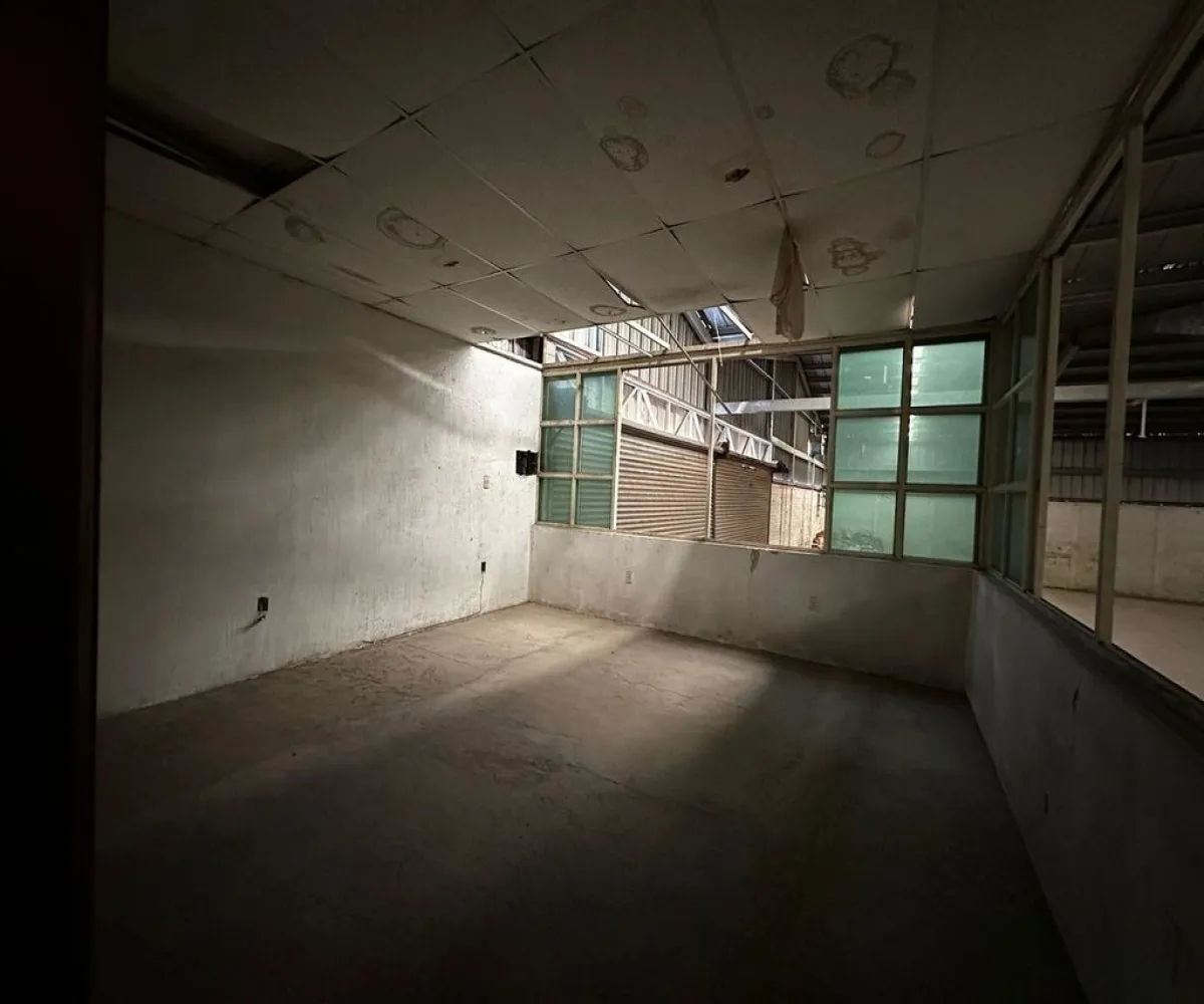 Bodega En Renta,Lázaro Cárdenas,Calle Nueva Galicia 22, San Pedro Tlaquepaque, Jalisco 45590,1 Baño,Calle Nueva Galicia,1,pctM7eJ