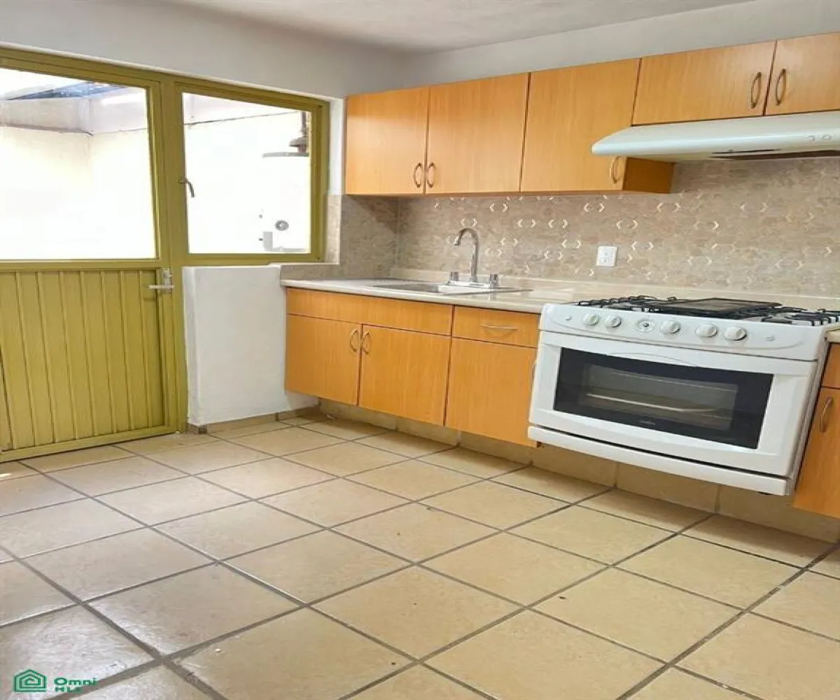 Casa En Venta,Parques del Bosque,AV. AGRICOLA 2882, Tlaquepaque, Jalisco 45609, 4 Habitaciones,3 Baños,AV. AGRICOLA,2,MX25704167